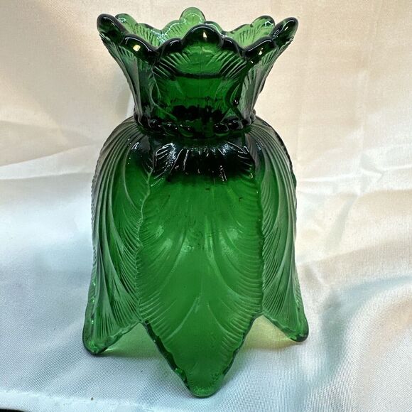 Fenton Emerald Green Glass Tulip Shape Votive double Candle Stick Holder - Picture 6 of 7